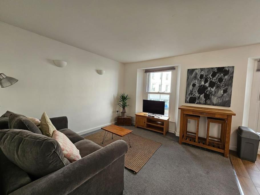 Beautiful And Bright !! Town/Harbour Apartment #1 Penzance Exterior foto